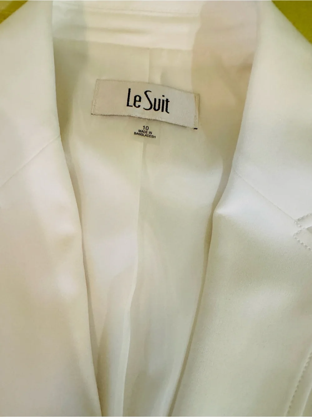Le Suit White Women's Two-Piece Blazer and Trousers - Picture 6 of 13